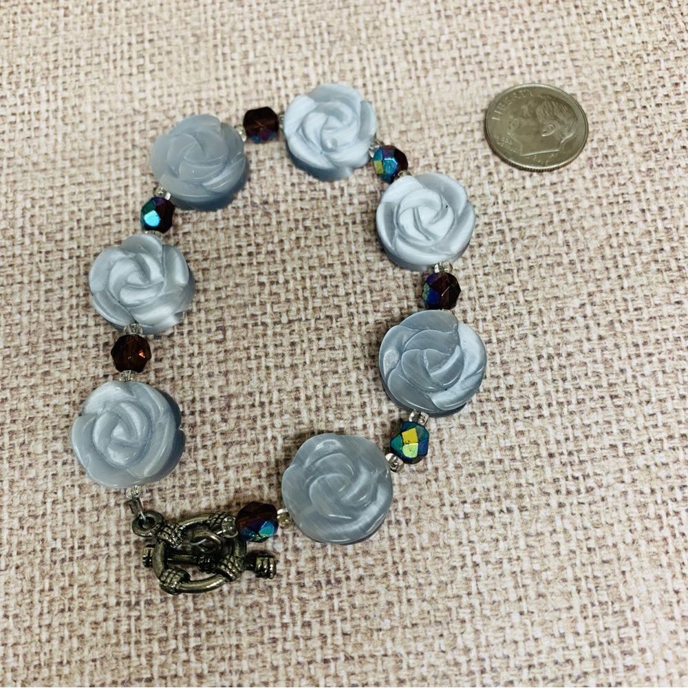 Silver Rose Beaded Bracelet‎